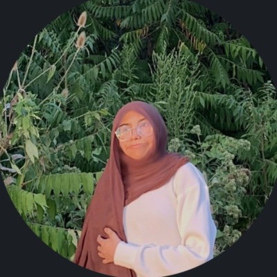 Headshot of Haifa Khan